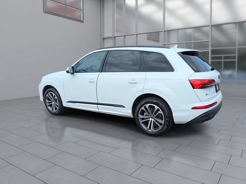 Used 2025 Audi Q7 2.0T Premium w/ Convenience Plus Package AWD/4WD image 6