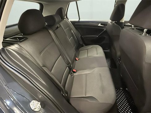 Used 2019 Volkswagen e-Golf SE w/ Driver Assistance Package image 14