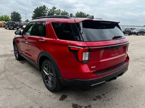 Used 2025 Ford Explorer ST-Line w/ ST-Line Street Pack AWD/4WD image 5