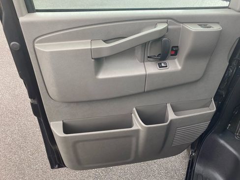 Used 2016 Chevrolet Express 3500 LT w/ LT Preferred Equipment Group image 8