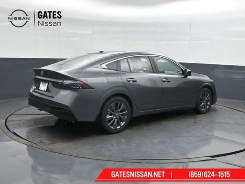 New 2026 Nissan Sentra SL w/ Floor Mat Package image 2