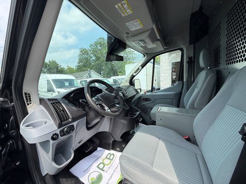 Used 2015 Ford Transit 250 148 Medium Roof RWD image 5