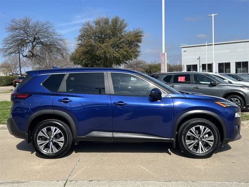 Certified 2023 Nissan Rogue SV image 3