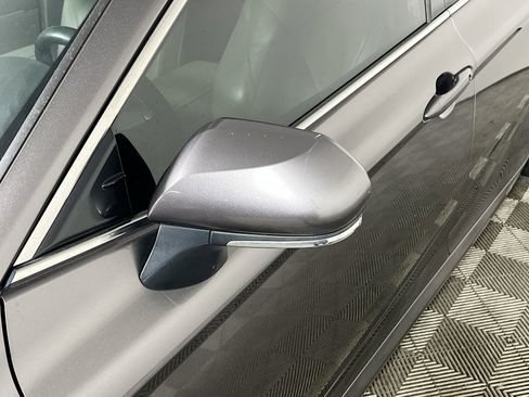 Used 2021 Toyota Camry XLE image 13