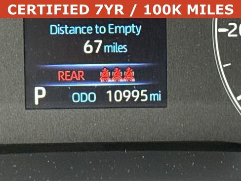 Used 2025 Toyota Corolla LE image 28