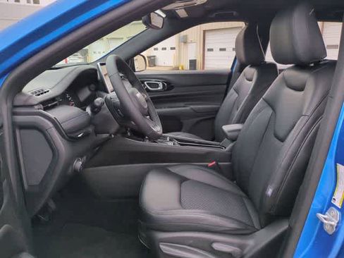 New 2026 Jeep Compass Latitude AWD/4WD image 17