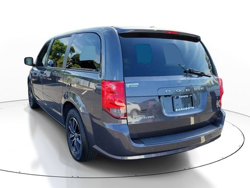 Used 2016 Dodge Grand Caravan SXT FWD image 5