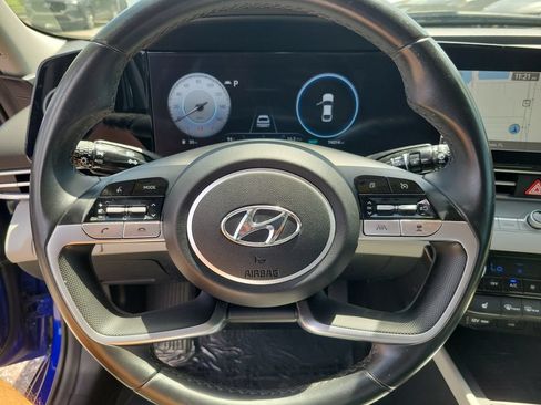 Used 2023 Hyundai Elantra Limited FWD image 18