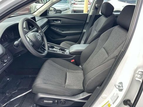 Certified 2025 Honda Accord SE image 13