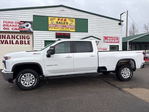 Used 2023 Chevrolet Silverado 2500 LT AWD/4WD image 1
