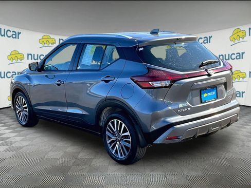 Used 2024 Nissan Kicks SV image 4