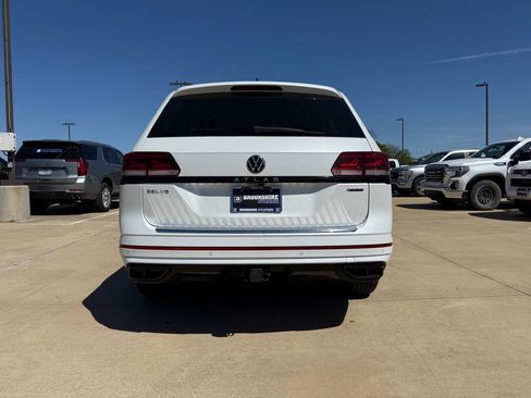 Used 2023 Volkswagen Atlas SEL R-Line AWD/4WD image 7