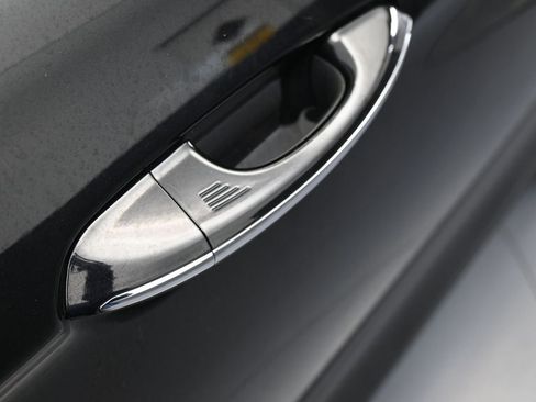 Used 2022 Ford Edge Titanium image 46