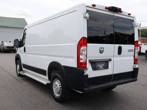 Used 2025 RAM ProMaster 2500 w/ U-Haul Equipment Group FWD image 17