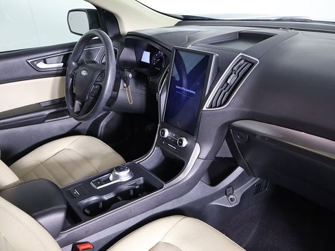 Used 2024 Ford Edge SE image 24