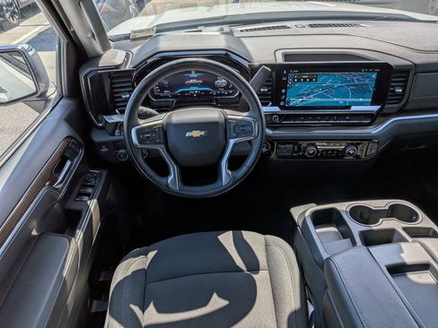 Used 2025 Chevrolet Silverado 1500 LT RWD image 31