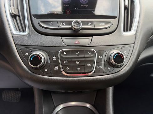 Used 2020 Chevrolet Malibu Premier FWD image 20