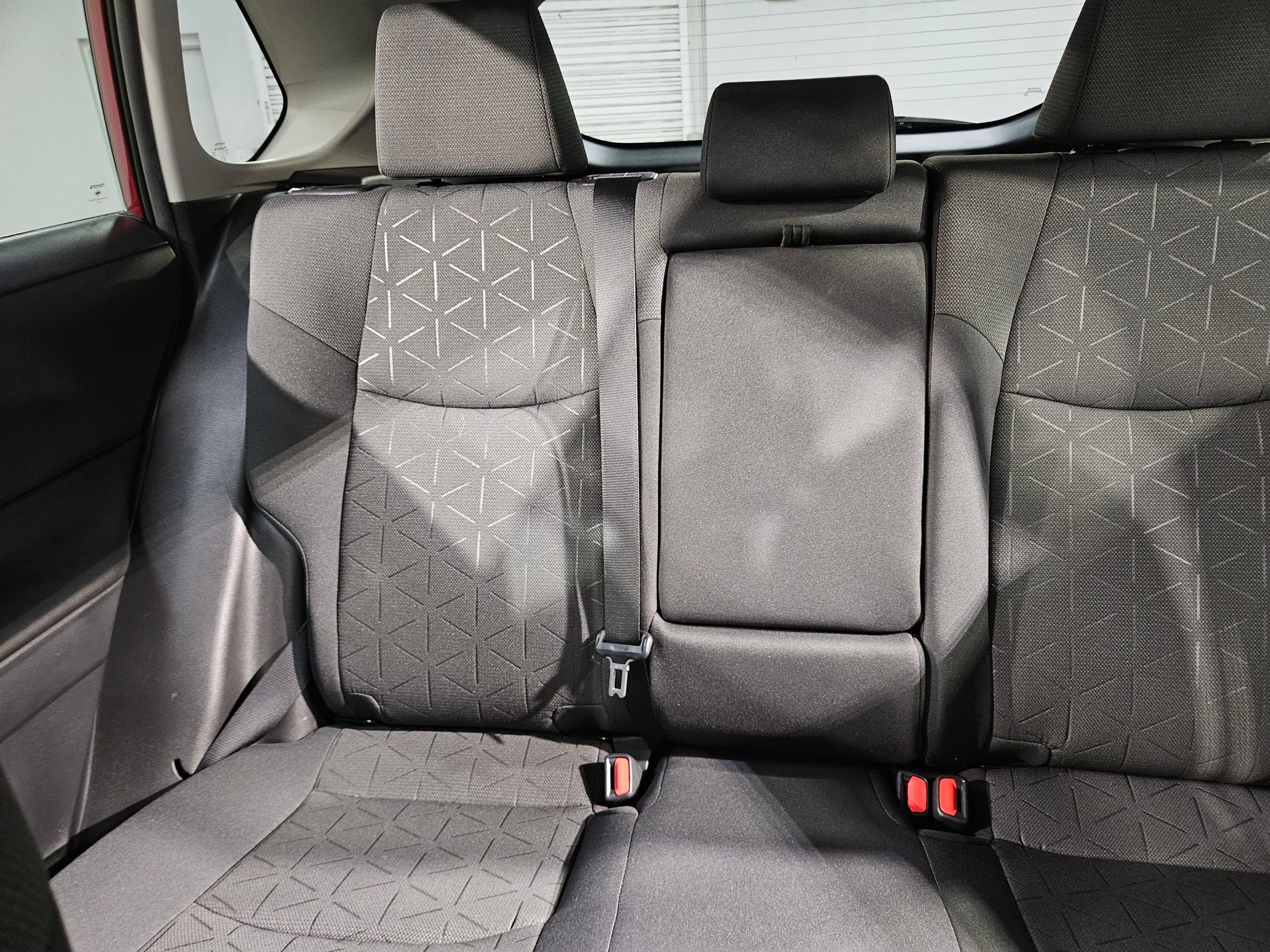 Used 2021 Toyota RAV4 XLE w/ Convenience Package AWD/4WD image 12