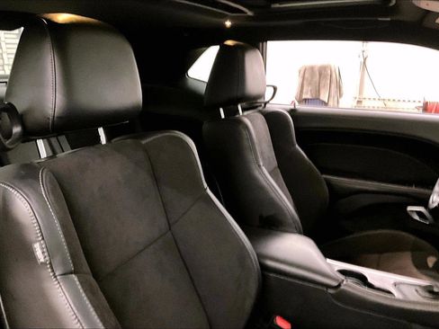 Used 2020 Dodge Challenger GT w/ Plus Package image 7