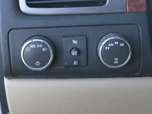 Used 2007 Chevrolet Avalanche LTZ image 19