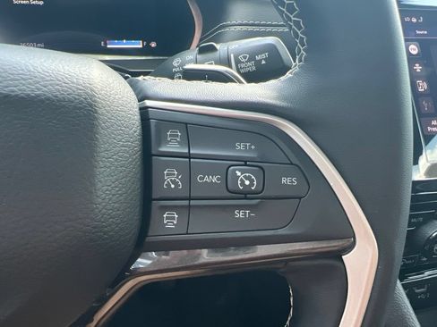 Used 2022 Jeep Grand Cherokee L Laredo RWD image 27
