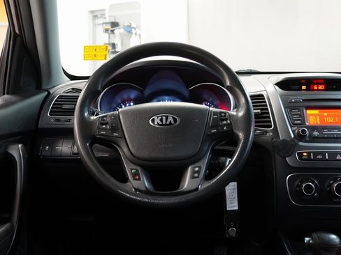 Used 2014 Kia Sorento LX image 10