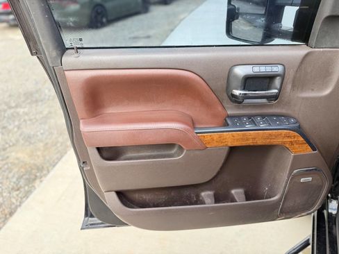 Used 2016 Chevrolet Silverado 3500 High Country w/ Duramax Plus Package image 14