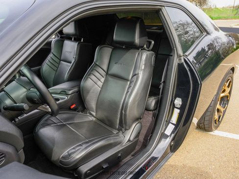 Used 2016 Dodge Challenger SRT Hellcat image 31