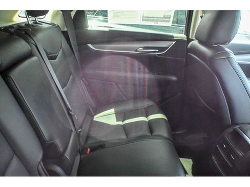 Used 2019 Cadillac XT5 Luxury FWD image 8