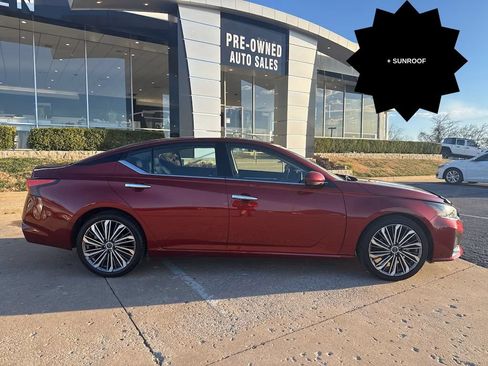 Used 2023 Nissan Altima 2.5 SL FWD image 2