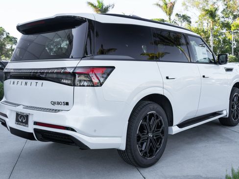 New 2026 INFINITI QX80 4WD w/ Sport Exterior Package image 24