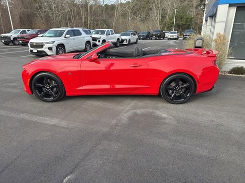 Used 2017 Chevrolet Camaro SS image 2