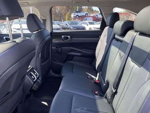 New 2026 Kia Sorento S w/ S Panoramic Sunroof Package FWD image 19