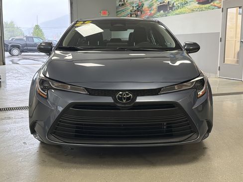 Used 2025 Toyota Corolla LE w/ LE Premium Package FWD image 7