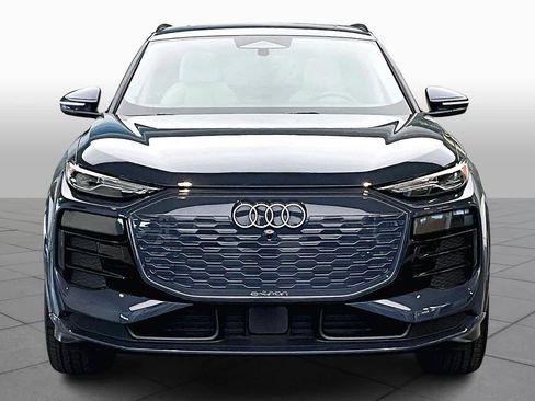 Certified 2025 Audi Q6 e-tron Premium w/ Convenience Package image 3