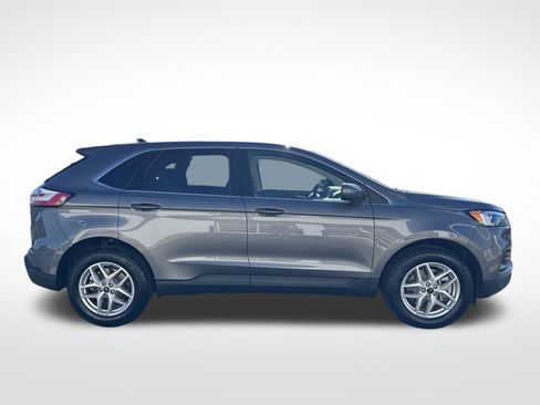 Used 2024 Ford Edge SEL image 7