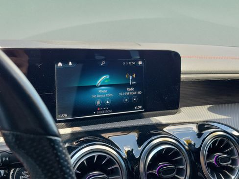 Used 2022 Mercedes-Benz CLA 250 image 24