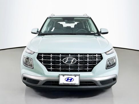 New 2026 Hyundai Venue SEL FWD image 2