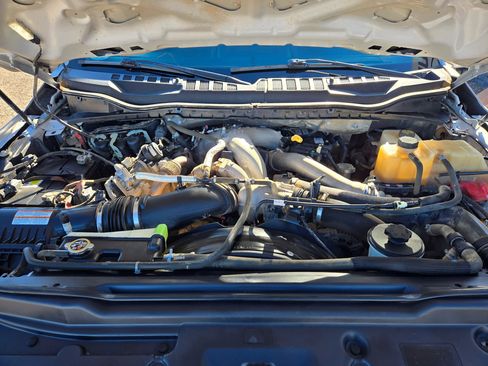 Used 2021 Ford F350 Lariat w/ FX4 Off-Road Package image 9