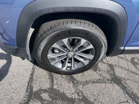Used 2026 Chevrolet Equinox LT w/ LPO, Floor Liner Package AWD/4WD image 15