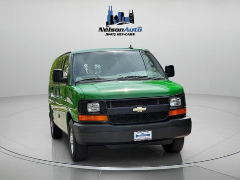 Used 2016 Chevrolet Express 2500 RWD image 2