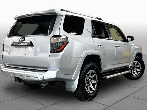 Used 2018 Toyota 4Runner TRD Off-Road Premium AWD/4WD image 13