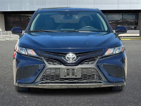 Used 2021 Toyota Camry SE image 11