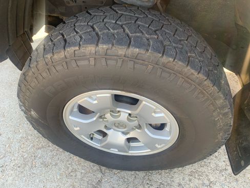 Used 2015 Toyota Tacoma 4x4 Access Cab V6 image 27