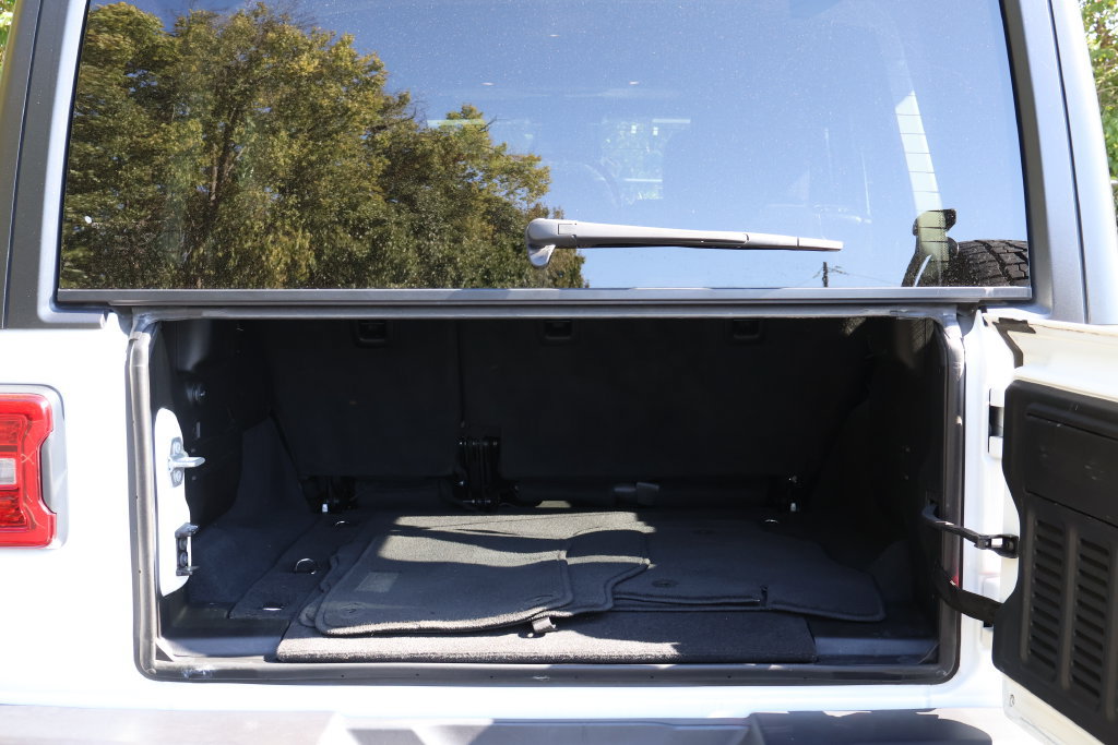 Used 2025 Jeep Wrangler Unlimited Rubicon AWD/4WD image 45