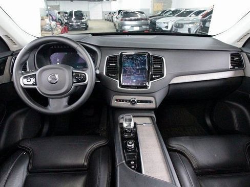 Used 2023 Volvo XC90 B6 Ultimate w/ Protection Package Premier image 6