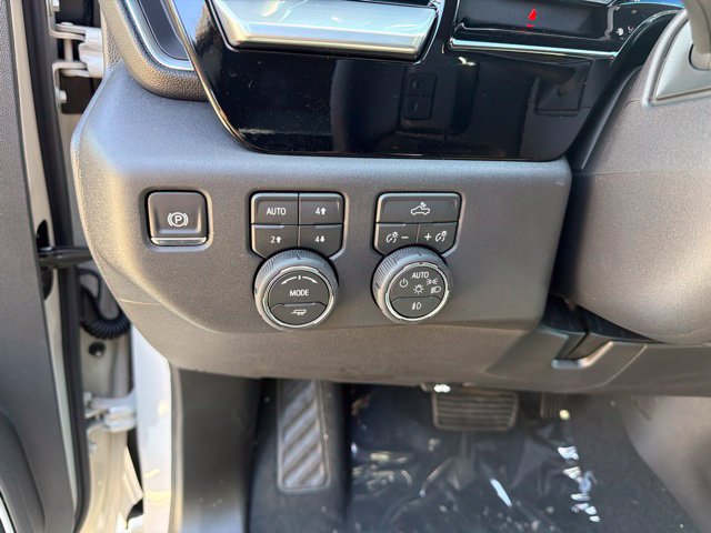New 2026 Chevrolet Silverado 1500 RST w/ Convenience Package II AWD/4WD image 15