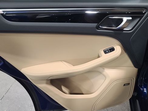 New 2026 Porsche Macan image 26