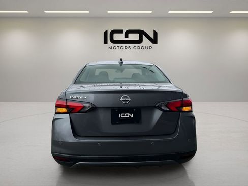 Used 2025 Nissan Versa SV FWD image 4