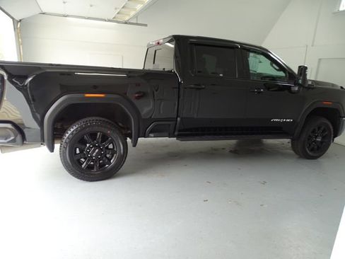 Used 2024 GMC Sierra 2500 AT4 w/ AT4 Premium Plus Package image 25